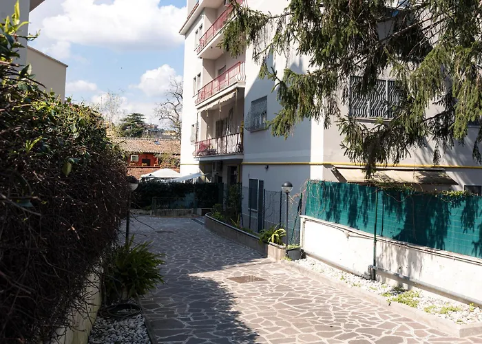 Apartamento La Terrazza Sui Tigli Eur Metro Laurentina
